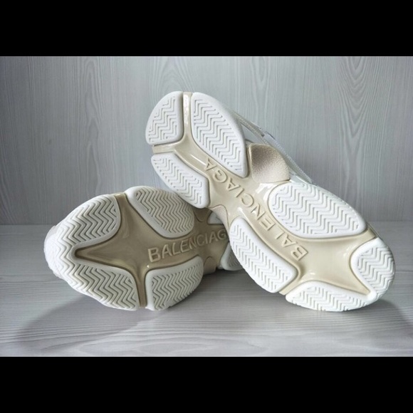 Balenciaga’s - Picture 2 of 3